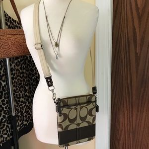 Coach signature print crossbody
